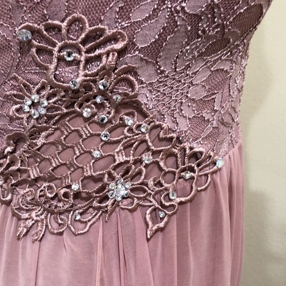 Francesca’s Collection City Triangles Midi Dress 1 Mauve Pink Floral Rhinestone - Picture 6 of 12